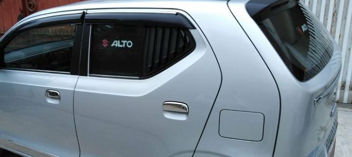 Suzuki%20alto%20side%20window%20quater%20lower%20trims%202pcs%20set%20-%20Image%203