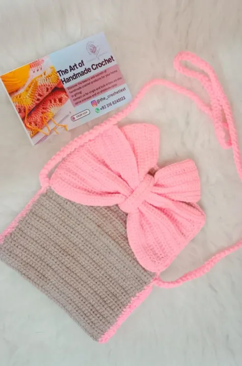 handmade%20crochet%20woven%20bow%20pouch%20bag%20for%20teens%20and%20girls%20-%20Image%202