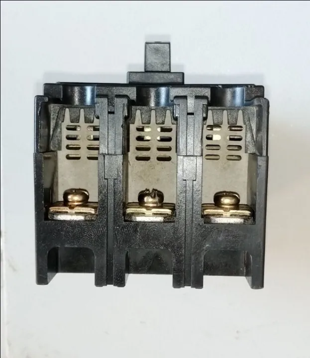 Terasaki%20MCCB%20(Molded%20Case%20Circuit%20Breaker)%203pole%2030A%20Tembreak%20-%20Image%203
