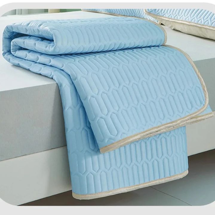 Cool%20Feeling%20Mattress%20Cover%20Single/Double/Queen%20Bed%20Sheet%20Summer%20Cool%20Pad%20Mat%20Elastic%20Band%20Four%20Corners%20Bedspreads%20-%20Image%204