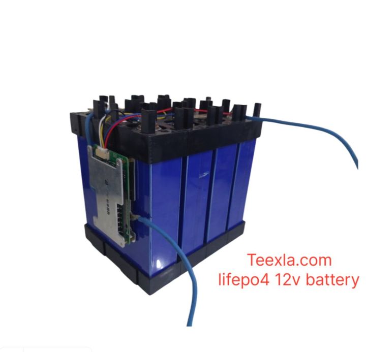 lithium%20phosphate%2012v100Ah%20with%20solar%20inverter%20&%20charger%20combo%20setup%20-%20Image%204