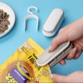 1 Pack Sealing Machine Mini Portable Sealing Clip Hand Pressure Heat Sealing Machine Food Fruit Snacks Preservation Small Tools. 