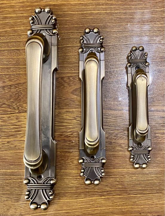 Pull handles
