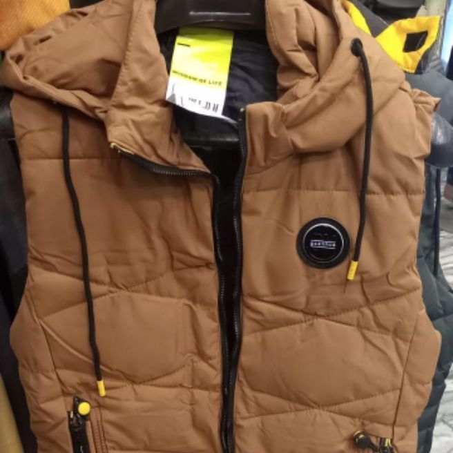 Men%20100%20%25%20Parasuit%20Half%20Sleeve%20Jacket%20-%20Image%202