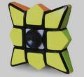 Spinner Rubik’s Cube. 