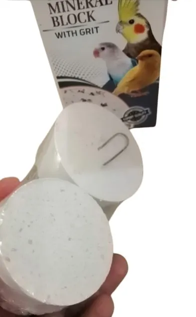 Best%20calcium%20block%20for%20all%20birds.%20True%20Mineral%20block%20with%20grit.%20-%20Image%204