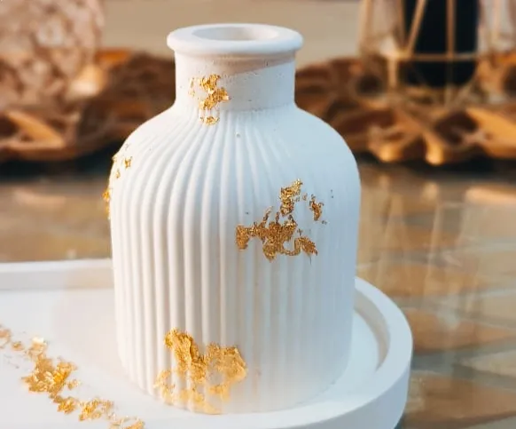 Beautiful%20Concrete%20Hand%20made%20Mini%20Vase%20and%20Mini%20Oval%20Tray%20%7C%20White%20and%20Golden%20colour%20vase%20and%20Oval%20Tray%7C%20Minimal%20design%20%7C%7C%20Decorative%20vase%20and%20Oval%20tray%7C%20Home%20decor%20%7C%20Concrete%20Home%20decor%20%7C%20Dry%20flowers%20vase%20and%20Oval%20Tray%20-%20Image%205
