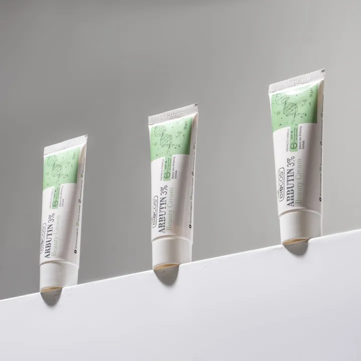 Biocos%20Arbutin%203%25%20Beauty%20Cream%20-%20Dark%20Spot%20Corrector%20&%20Skin%20Tone%20Smoothing%20Cream%20with%20Kojic%20Acid,%20Glycolic%20Acid,%20Vitamin%20B5%20&%20Licorice%20Extract%20%7C%20Hydrating%20Night%20Cream%20for%20Pigmentation,%20UV%20Protection%20&%20Sensitive%20Skin%20-%2040gm%20-%20Image%203