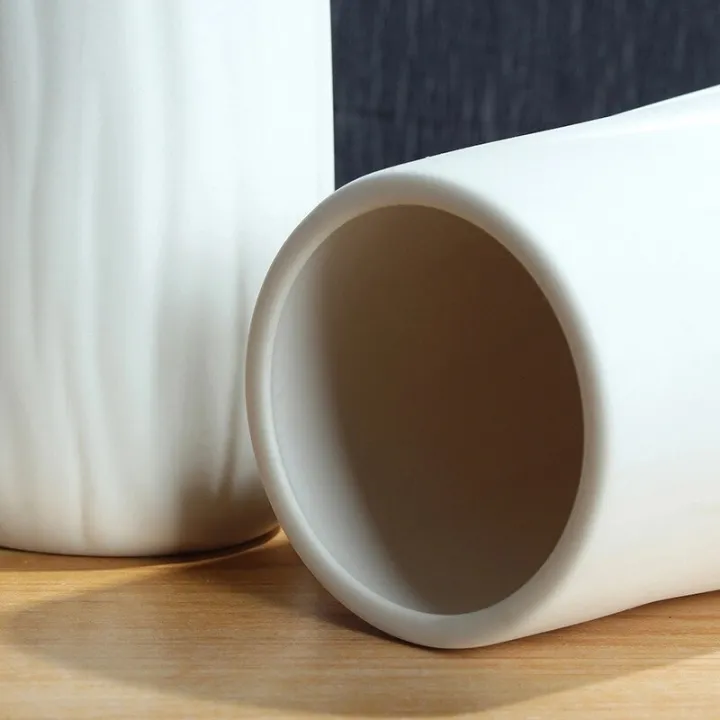 Flower%20Vase%20ceramic%20vase%20simple%20Nordic%20retro%20ceramic%20simple%20geometric%20flower%20vase%20-%20Image%204