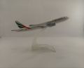 Emirates Boeing 777 Small Metal Airplane Model (16cm) aircraft model Airline  Model for home office and home decoration. 