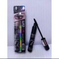 Makeup Mascara. 