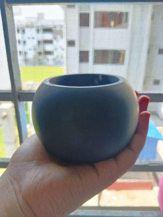 Home decorative,plantable concrete made vase(Medium size)
