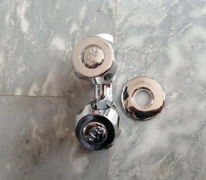 Brass%20double%20bibcock%20/%20Water%20tap%20bibcock%20for%20Bathroom%20/%20-%20Image%204