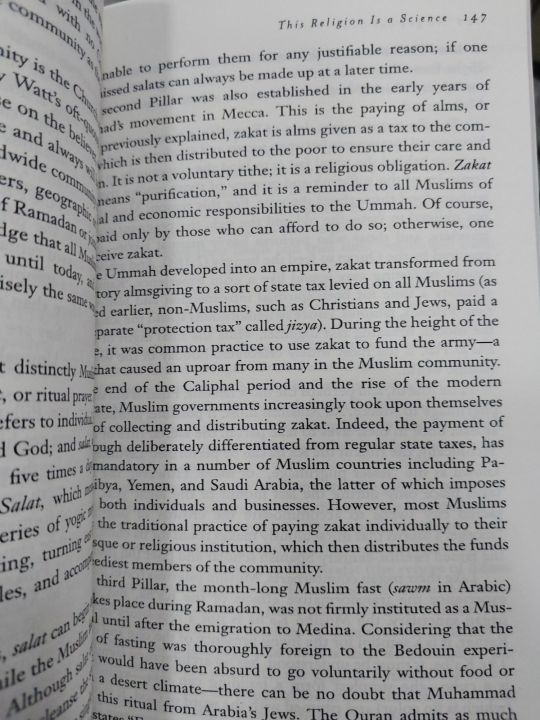 No%20God%20but%20God:%20The%20Origins,%20Evolution,%20and%20Future%20of%20Islam%20by%20Reza%20Aslan%20-%20Image%203
