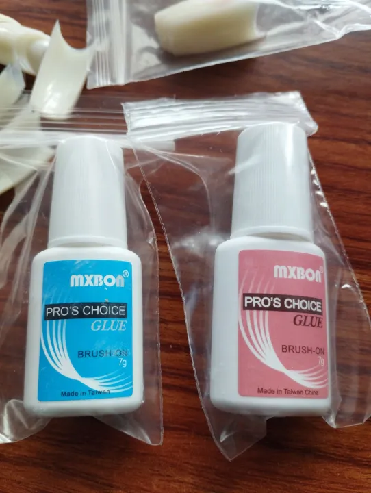 MXBON%20Pro%E2%80%99s%20Choice%20Nail%20Glue%20(Brush-On)%20-%20Image%206