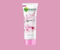 Garnier Sakura Glow Hyaluron Face Wash (100ml. 