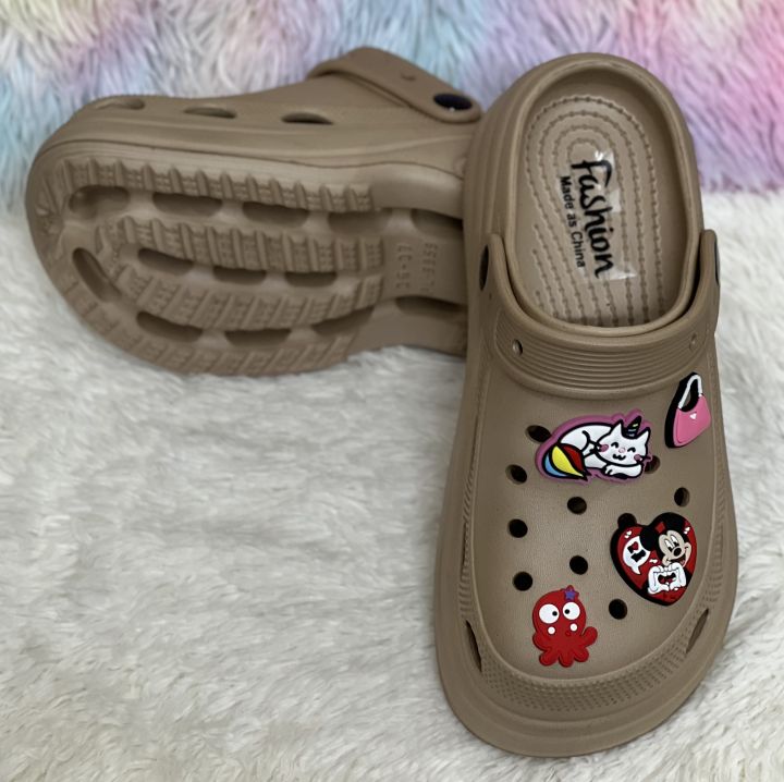 New%20Girls%20Fashion%20EVA%20Rubber%20Platform%20Crocs%20%7C%20High%20Heel%20Soft%20Sole%20Sandals%20with%20Cartoon%20Charms%20-%20Image%206