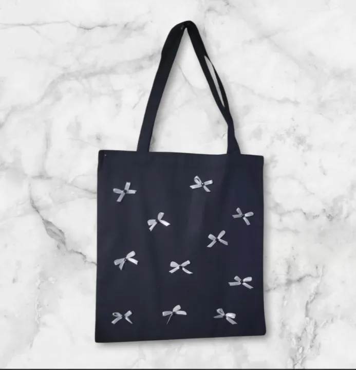 Bow%20bag%20/%20bow%20tote%20bag%20/%20girly%20asthetic%20tote%20bag%20for%20university%20college%20going%20girls%20/%20casual%20use%20tote%20bag%20/%20asthetic%20bows%20bag%20-%20Image%202