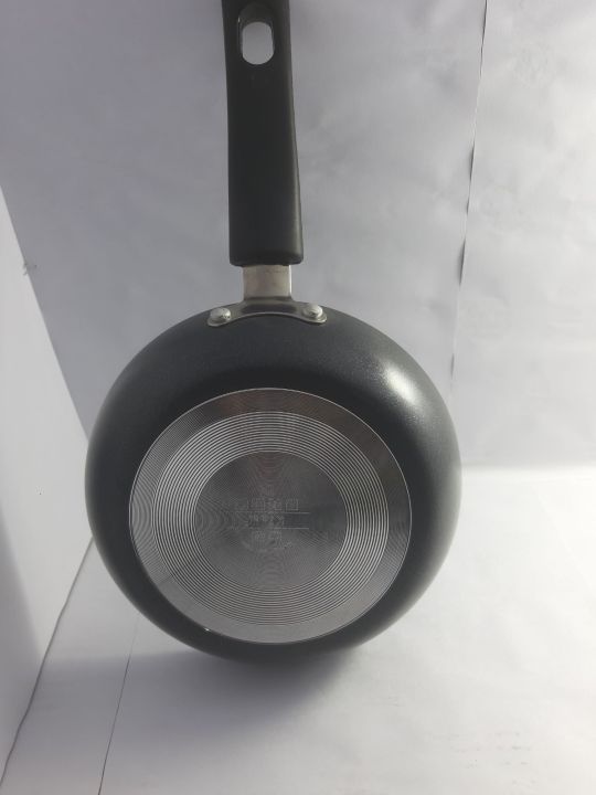 kiam%2016cm%20fry%20pan%20non%20-%20stick%20cookware%20-%20Image%2010