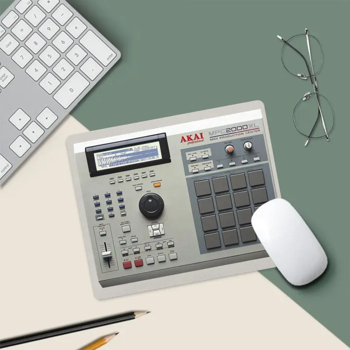AKAI%20MPC%202000XL%20Retro%20MIDI%20Production%20Center%20Large%20Gaming%20Mouse%20Pad%20-%20Image%205