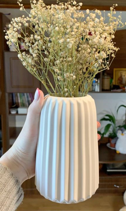Stripped%20heightened%20flower%20decorative%20vase%20for%20home%20decoration%20-%20Image%202