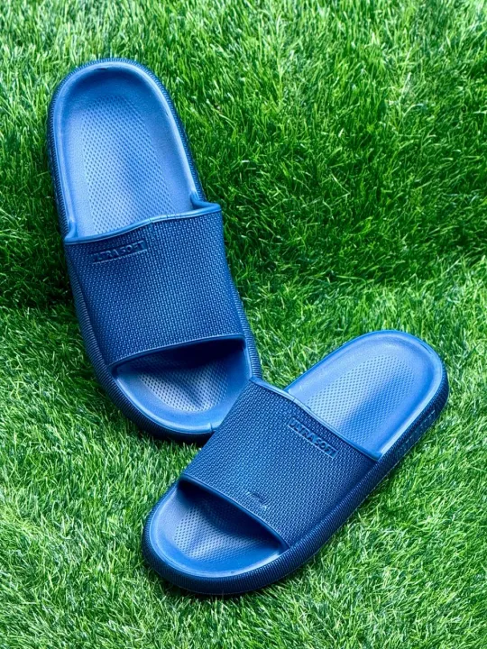 Men Solid Colour Fashion Chappels