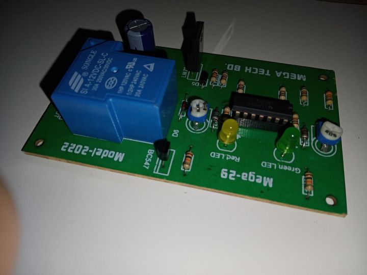 High%20low%20voltage%20protection%20circuit%20with%20one%2030%20ampere%20relay.%20-%20Image%203