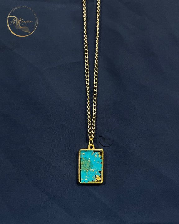 Customised Real Flowers Preserved in Resin Pendant with chain