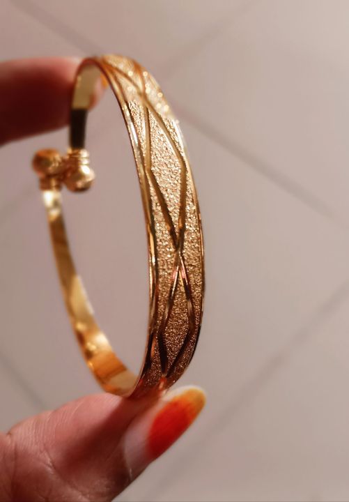 long%20lasting%20stylish%20bracelet%20for%20women%20-%20Image%206