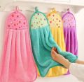 1Pc - Soft Towels Bath Kitchen Towel Bathroom Kitchen Absorption Hand Towel Soft Plush Hanging Wipe Bathing Towel Red - Random Colors. 