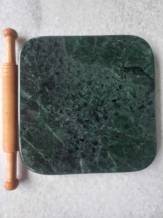 Marble%20Stone/Pathor%20Roti/Ruti/Parata/Luchi%20Maker%20with%20Belon(Square)%0A%0A%C2%A0%20%C2%A0100%25%20Natural%20Stone%20-%20Image%202