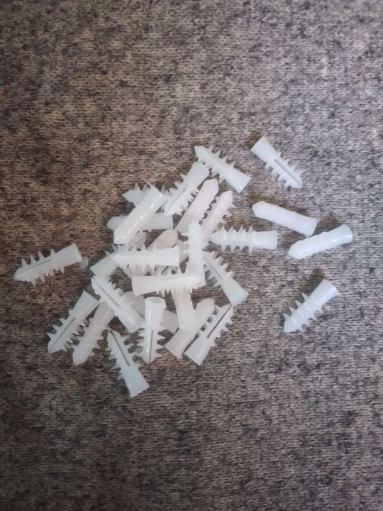 Plastic%20Royal%20Plug%206%20Size%20100%20Pcs%20premium%20quality%20-%20Will%20be%20strong%20and%20durable%20-%20Image%202