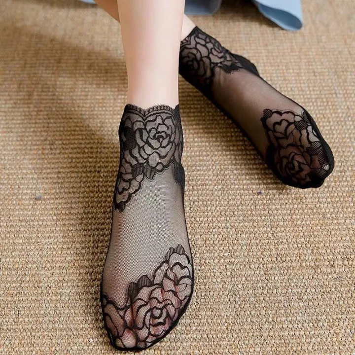 Women%20shallow%20transparent%20invisible%20thin%20non%20slip%20lace%20socks%20-%20Image%208