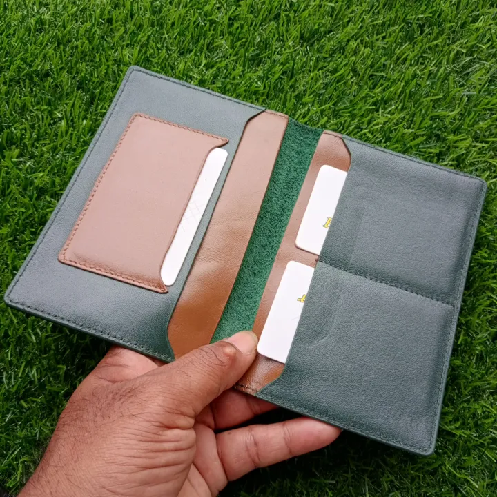 MODEL:%20NL-08%20Pure%20Cow%20Leather%20Stylish%20Passport%20Holder%20-%20Image%209