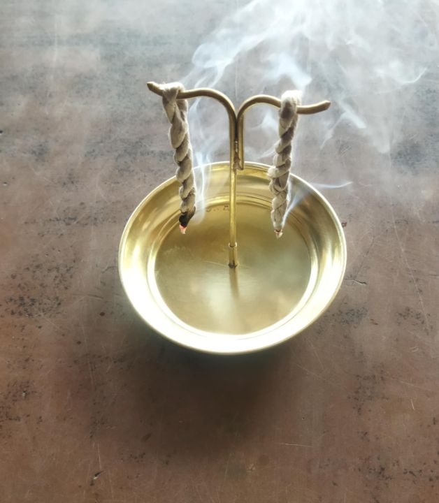 2 In 1 Brass Bateko Dhoop Holder / Stand (12 CM Diameter)