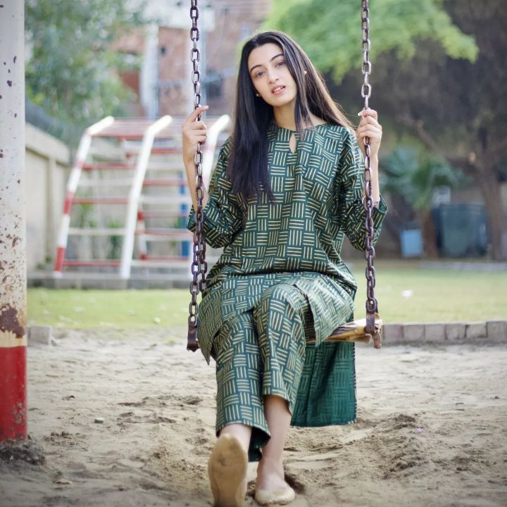 Br%20collection%20Stylish%20lining%20print%202pc%20Best%20for%20Girls%20And%20Womens%20-%20Image%202