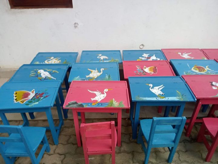 Mini%20Kids%20Table%20and%20Chair%20-%20Image%202
