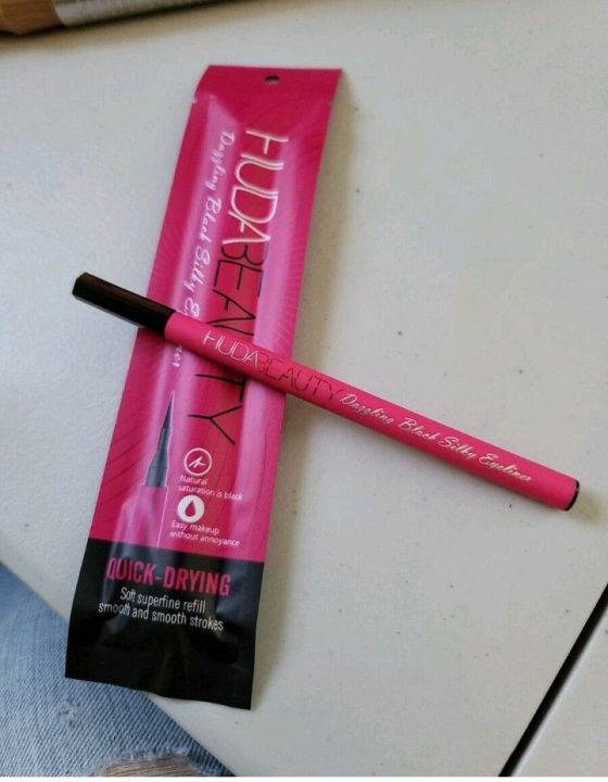 Beauty%20Black%20%20eyeliner%201Piece%20-%20Image%204