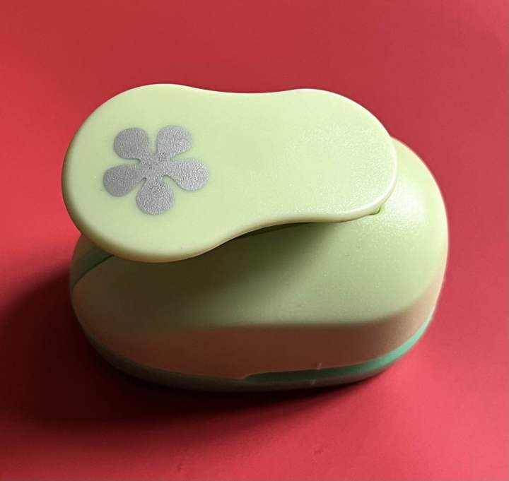 Craft%20Hole%20Punch%20-%20Image%202