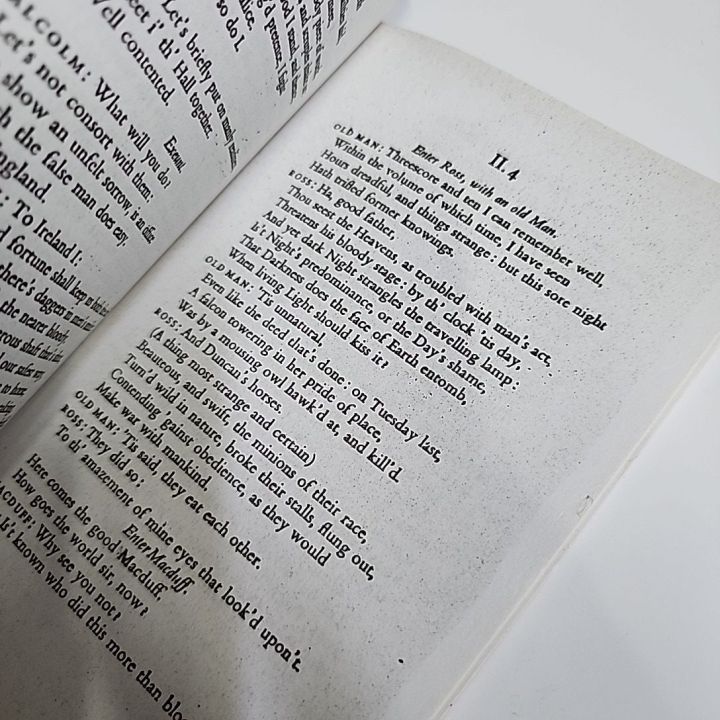 Macbeth%20(%20Penguin%20Classic%20)%20by%20William%20Shakespeare%20-%20Image%204