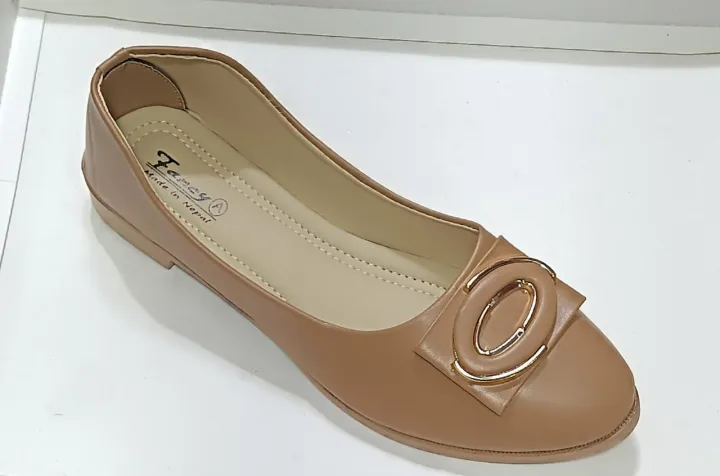 Light%20Grey%20Color%20Chain%20Design%20Close%20Shoes%20For%20Women%20-%20Image%203