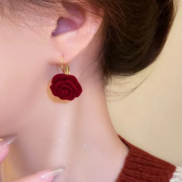 High%20end%20retro%20wine%20red%20rose%20earrings,%20elegant%20women's%20ear%20buckles,%20fashionable%20accessories%20-%20Image%206