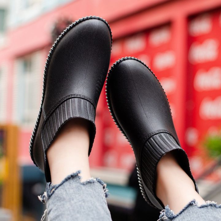 Fashion%20women's%20rain%20shoes,%20low%20top%20waterproof%20shoes,%20non-slip%20thick%20soled%20rain%20boots%20for%20women%20-%20Image%204