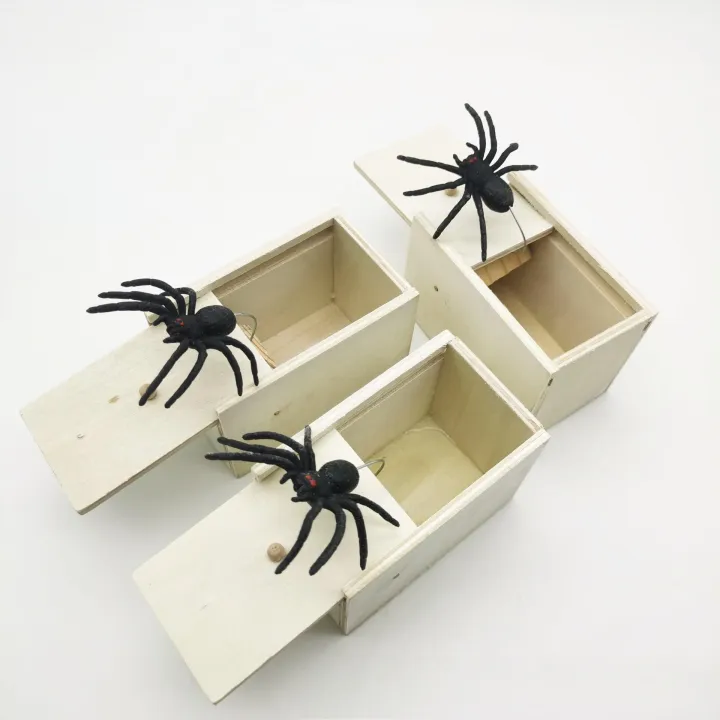 Tricky%20Toy%20Simulation%20Spider%20Wooden%20Box%20Spoof%20Insect%20Spider%20Box%20Creative%20Haunted%20House%20Horror%20Scene%20Layout%20Small%20Wooden%20Box%20-%20Image%204