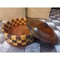 wooden hot pot in pure shisham wood by Sami furniture chiniot.high class polish. 