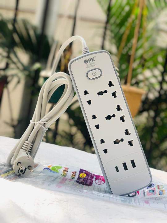 Heavy%20Duty%203m%20Copper%20Wire%20Extension%20Board%20with%209%20Sockets%20(3%20USB%20+%204%20Universal%20+%20ON%20&%20OFF%20button),%20Multifunctional%20Power%20Strip,%20white&blue%20-%20Image%205