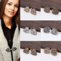 1pc Retro Plating Duckbill Buckle Clothing Decor Chain Cardigan Clip Sweater Blouse Clip Clothing Decoration Brooch Pins.