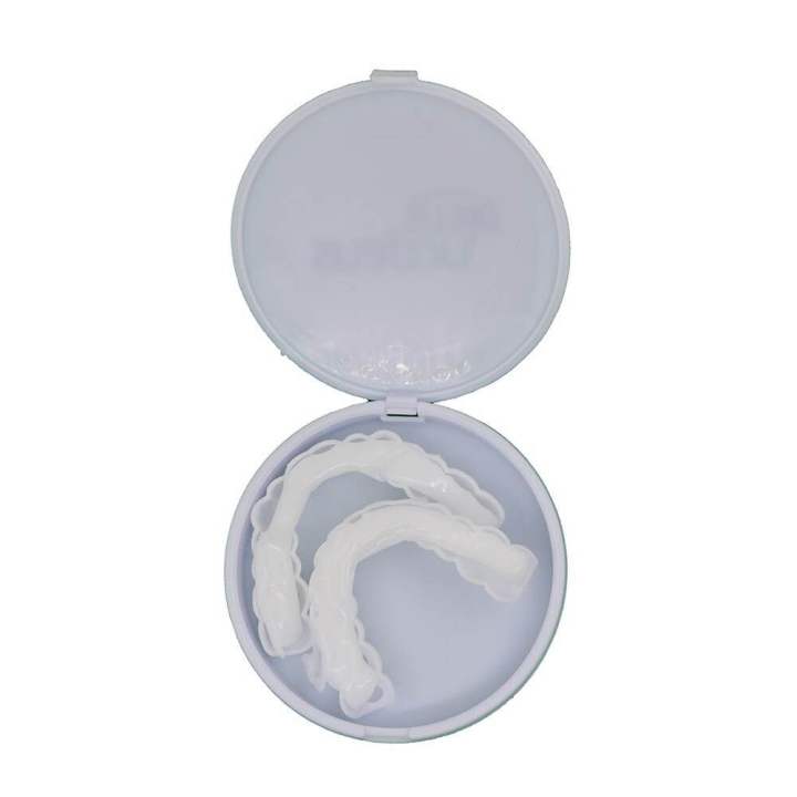 Teeth%20Braces%20Snap-On%20Smile%20Veneers%20%E2%80%93%20Transparent%20Cosmetic%20Dental%20Cover%20for%20Gap%20Correction,%20Instant%20Whitening,%20Daily%20Confidence%20&%20Fresh%20Look%20-%20Image%203