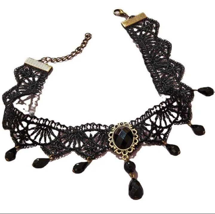 Gothic%20Black%20Lace%20Choker%20Necklace%20for%20Women%20%E2%80%93%20Vintage%20Style%20with%20Black%20Beads%20%E2%80%93%20Adjustable%20Party%20&%20Cosplay%20Jewelry%20-%20Image%205