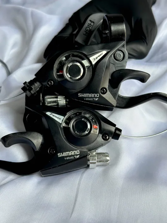 Shimano%20gears%20system%203+7%20for%20MTB%20bicycles%20-%20Image%207